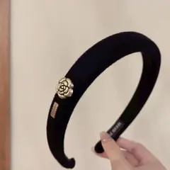 カチューシャ　ヘアアクセサリー　ブラック　ゴールド　花　髪留め　フォーマル　韓国