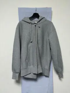 GU グレーパーカー