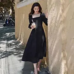 長袖のロングワンピース(黒)