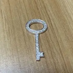 ネックレストップ　シルバー　キー