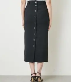美品【GALLARDAGALANTE】バックボタン　タイトスカート