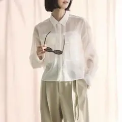 【新品未使用】UNFILO 洗えるシアークロップドシャツ ホワイト