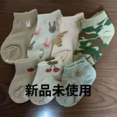 ［新品未使用］うさぎ　くま　さくらんぼ　リンゴ　迷彩柄　ベビー靴下　7足セット