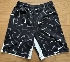 Nike 半ズボン ブラック/ホワイト