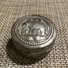 銀細工のピルケース　小物入れ カンボジア　象