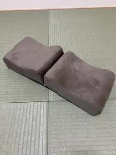 フットレスト　クッション　フットケア　くすみカラー　ブラウン