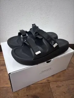 TOMORROWLAND 【別注】SUICOKE ZONA