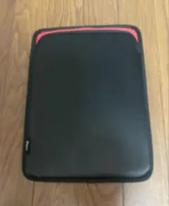Digioタブレットソフトケース黒、赤アクセント