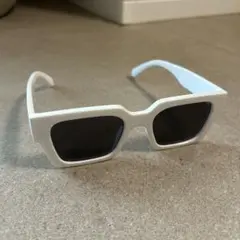 ホワイト スクエア サングラス