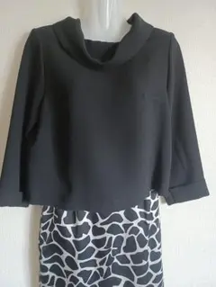 【美品】LIMTTLESS LUXURY　七分丈黒ブラウス