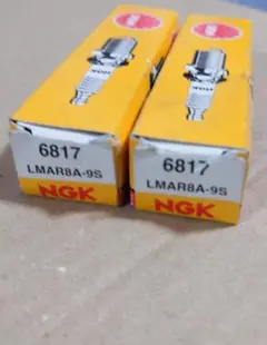 未使用　NGK　スパークプラグ　LMAR8A-9S　2本セット