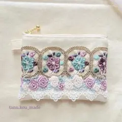 インド刺繍リボンポーチ　フラット　大人上品　小物入れ　マルチケース　即購入⭕️