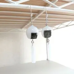 おにぎり風鈴ピアス