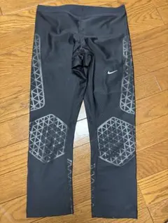 Nike ランニング ドライフィット黒 ジッパーポケット付き