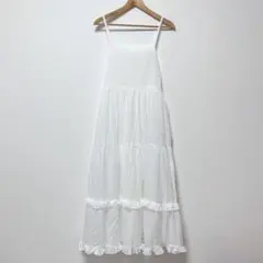 美品　ティアードシアーキャミワンピース　ホワイト　ギャザー　フリル　透け感あり