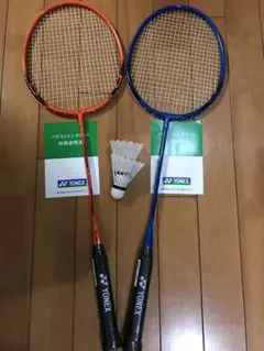 未使用ヨネックスバドミントンラケット二本+シャトル