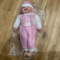 ベビーマッサージ　人形