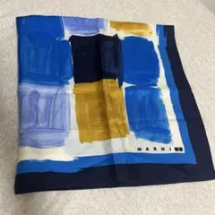 ユニクロ✖️MARNI シルクフロシキスカーフ