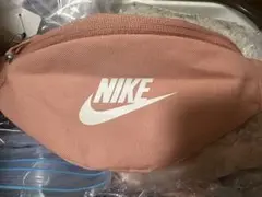 NIKEボディバック ポーチバック ウエストポーチ ヘリテージ ピンク