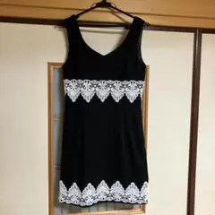 Delgye Noir ブラック タイトドレス レース装飾