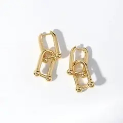 2連,Uチェーン,ピアス,ゴールド,金色