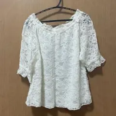 E hyphen world gallery　レーストップス