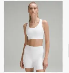 Lululemon ホワイト ヨガトップス