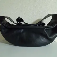 COS レザープリーツベルトバッグ