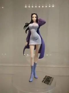 ワンピース ニコ・ロビン 一番くじ フィギュア