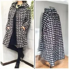 【新品】マリメッコ　Unikko レインポンチョ　ブラック ×ダークオレンジ 新品】マリメッコ Unikko レインポンチョ ブラック ×ダーク