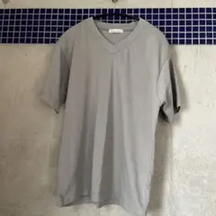 Datum Line グレー Vネック Tシャツ LL