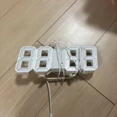 デジタル置時計 ホワイト