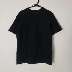 UNIQLO ブラック クルーネック Tシャツ