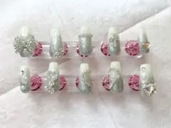 Item thumbnail for item 1110eb97-6c95-4bcb-b3eb-912ed9eed883