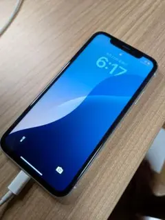Apple iPhone XR ホワイト 64GB 本体 バッテリー容量84%