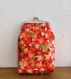 いちごの小物入れ(外ポケットつき)