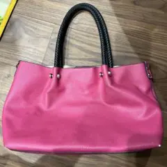 ピンク トートバッグ 黒ハンドル