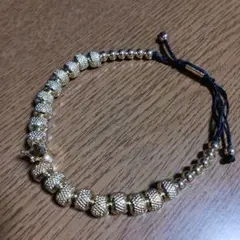 【美品　お買い得】金色のメタルビーズブレスレット