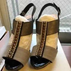 LANVIN ランバンビジュー付きストラップサンダル