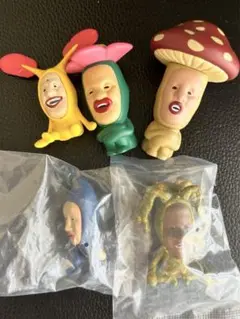 こびとづかんおすわりマスコット ガチャ ガチャ
