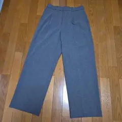 ユニクロ　タックワイドパンツ　グレー　Lサイズ