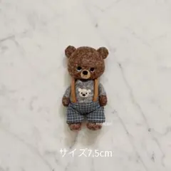 羊毛フェルト　くまさんブローチ　しろくまワンポイント