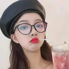 ★再販なし★伊達メガネ　黒縁　フォックス　ユニセックス　ブルーライトカット　韓国