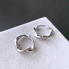 bp154【高品質✨】ねじれフープピアス シルバー ひねり シンプル ペア 純銀