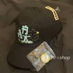 LTTT HYUKOH 小東京卓球キャップ 缶バッジ付き　ブラック×水色