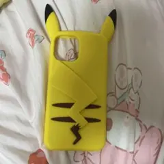 ピカチュウスマホケースシリコンiPhone12