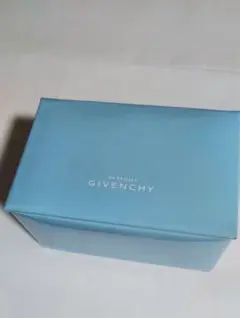 小物入れ　PARFUMS　GIVENCHY