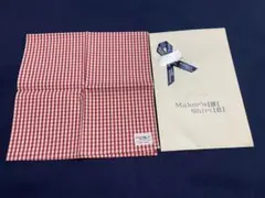 赤と白のギンガムチェックハンカチ