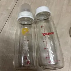 ピジョン　哺乳瓶2つ