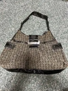 GUESS ショルダーバッグ ベージュ ブラック